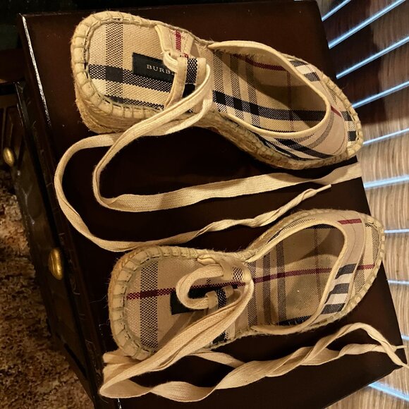 Burberry Sandles (Espadrilles) - Picture 3 of 3